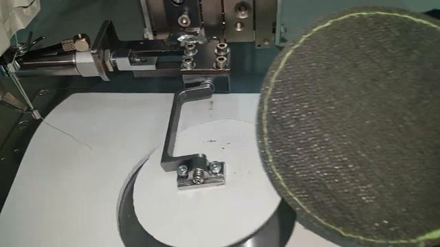 Швейный полуавтомат Juita с максимальным полем шитья 220х100 мм. Шевроны. смотреть онлайн