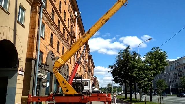 Что умеет автовышка?  Обзор автовышек. Развивающее видео для детей.