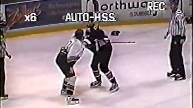 Kris Mallette vs Todd Fedoruk WHL Apr 6/99 смотреть онлайн