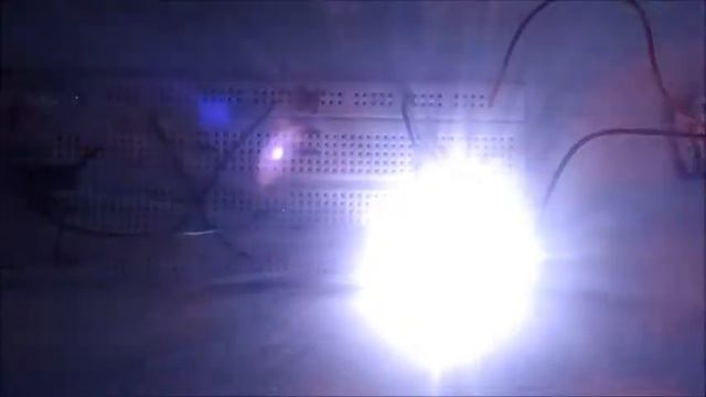 555 Timer Pulse Generator and LED Chaser Circuit смотреть онлайн