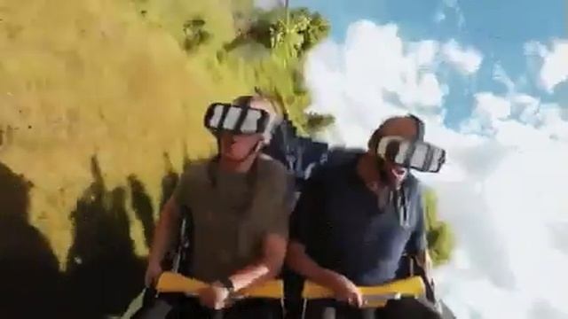 3D очки и американские горки / 3D glasses and a roller coaster смотреть онлайн