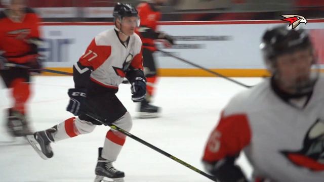 Московские болельщики «Авангарда» прошли первое испытание на льду «Арены Балашиха» смотреть онлайн