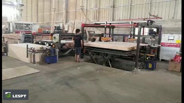 Линия форматирования фанеры с вакуумным укладчиком смотреть онлайн