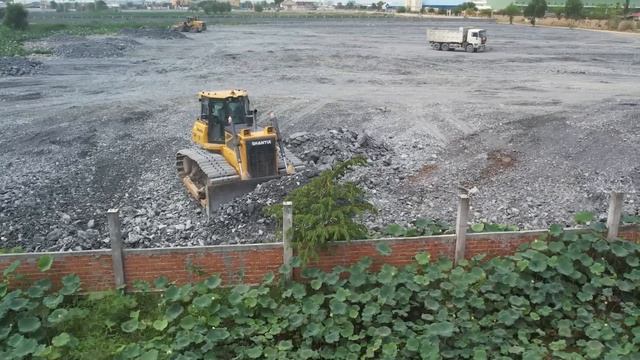 Update 60% Increased Land Filling Capacity Strong Power Dozer Pushing Massive Stone Truck Dumping
