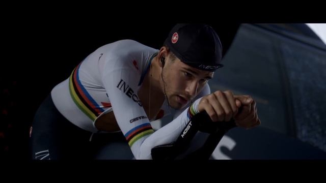 Filippo Ganna's World Champion Pinarello Bolide TT bike | CLOSER LOOK смотреть онлайн