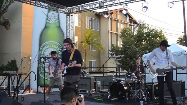 Abe Vigoda - Pure Violence At the Silverlake Jubilee смотреть онлайн