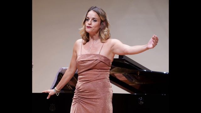 Eleonora Rossi - Vissi d’Arte - Tosca di G. Puccini смотреть онлайн
