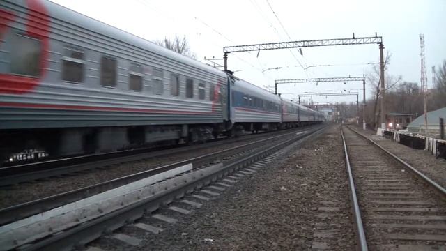 ЭП1М-522 с поездом Москва — Ростов-на-Дону смотреть онлайн