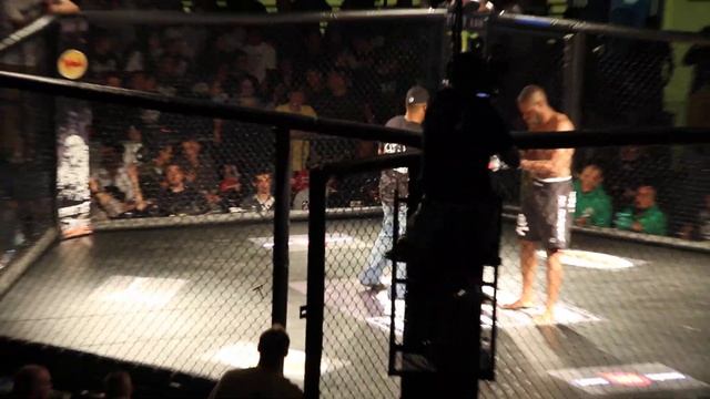 East Coast Fighter- Denison Paiva смотреть онлайн