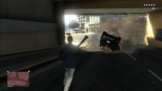 Grand Theft Auto V Gameplay Playing w/ Friends & The Return of v2_Deadly!!! смотреть онлайн