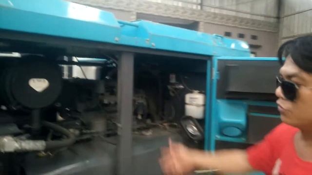 Menghidupkan Kompresor Udara Airman PDS 390 S смотреть онлайн