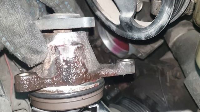 Замена помпы mazda 6GG смотреть онлайн