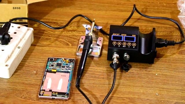 JCD 8898 2 in 1 750W Soldering Station Hot Air Heater LCD Digital Display Soldeirng Iron Welding .. смотреть онлайн