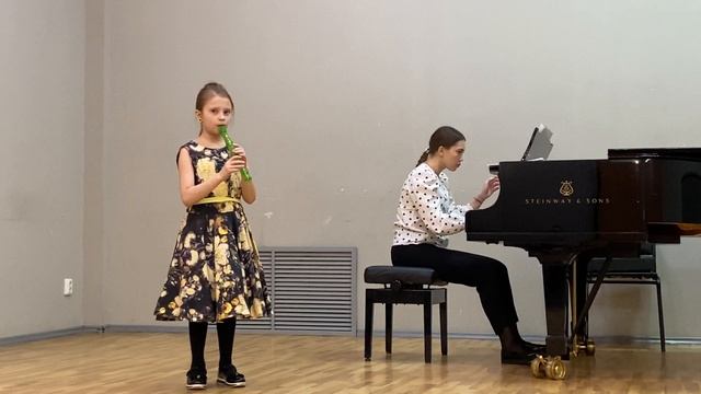 Г. Синисало. Три миниатюры. П. Чайковский. Неаполитанская песенка смотреть онлайн