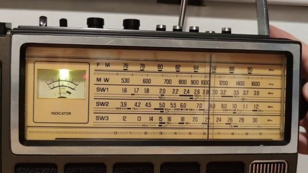 National RQ-554. Ночной прием на средних волнах.