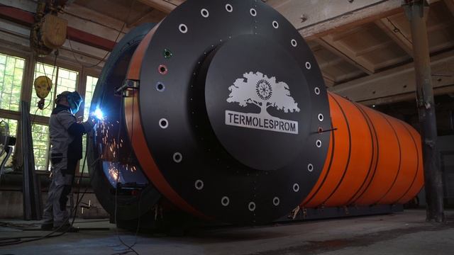 Производство оборудования для сушки и термообработки древесины компании Термолеспром смотреть онлайн