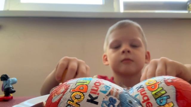 Распаковка кидер сюрпризов)