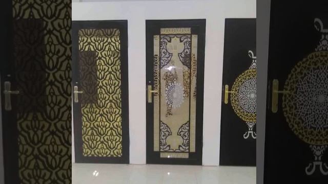 ibat' ibang design at kulay ng pinto,gwang saudi po yan.(bakat at kahoy). смотреть онлайн