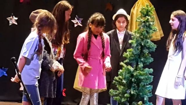 Charlie And The Chocolate Factory Violeta Has Blueberry And Ompaa Loompas Dance