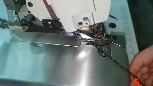 Трехниточный оверлок с закреплением начального шва смотреть онлайн