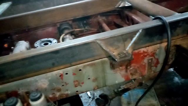 Ифа. Надрамник ростет.