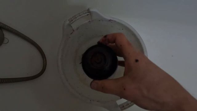 Graffiti life hacks. How to transfer paint from can to can?Review on the zine from Akroe. смотреть онлайн