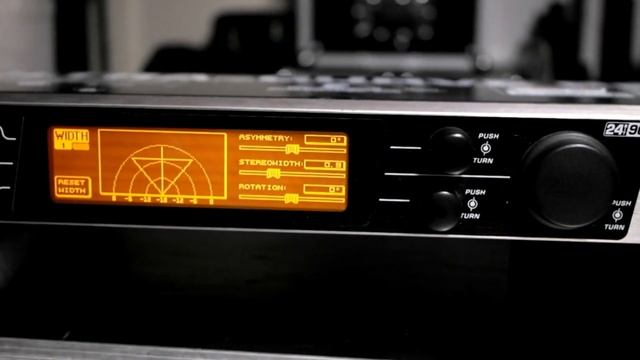 Behringer DEQ 2496 Ultra Curve Pro - Digitaler EQ - PA-Anlagen einmessen und entzerren смотреть онлайн