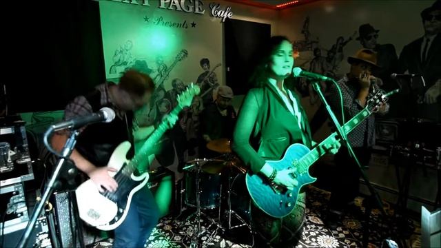 JINGLE BELLS - ERIN HARPE & THE DELTA SWINGERS (12/7/2018) смотреть онлайн
