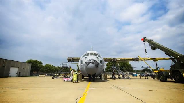 A C-130 is Disassembled at the 934th Airlift Wing (part 2) смотреть онлайн