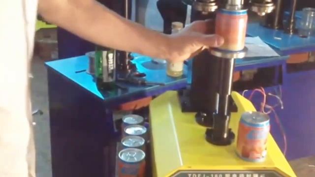 Укупорочная машинка жестяных крышек TDFJ-160 смотреть онлайн