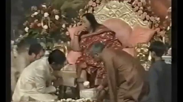 Мантра Шри Ганеше + Ганеша Атхарва Ширша в присутствии Шри Матаджи