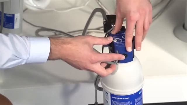 Замена картриджей в фильтр системах Brita PURITY C смотреть онлайн