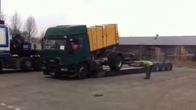 DPX: Loading Iveco 440-E42 / Olympian GEH275 (1) смотреть онлайн