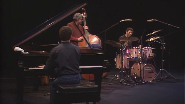 Keith Jarrett Trio - Rider - Standards I [04/10] - AI enhanced HD upscale смотреть онлайн
