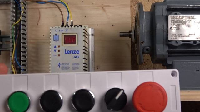 Lenze SMD VFD drive remote control, MOP and multi frequency control set up. (English) смотреть онлайн