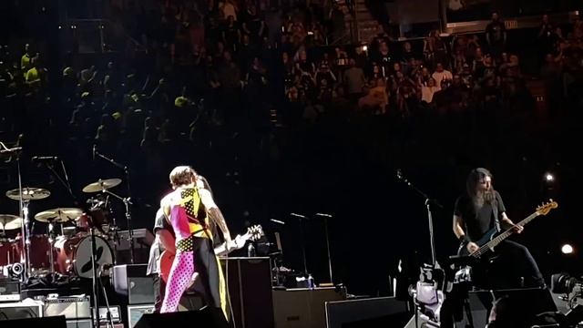 Wolfgang Van Halen, “Panama” @ Taylor Hawkins tribute смотреть онлайн