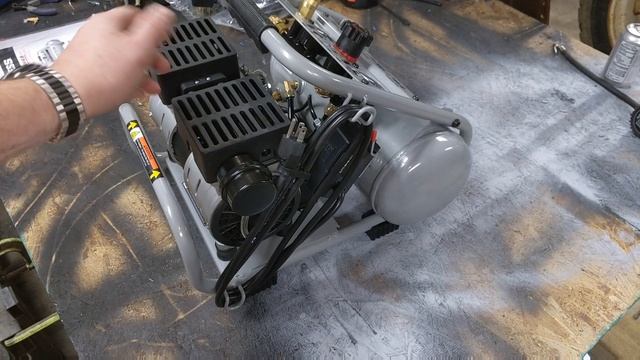 Harbor Freight Fortress Air Compressor Unboxing and Review! 2 Gallon 1.2 HP 135 PSI Ultra Quiet смотреть онлайн