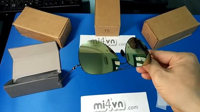 Mở hộp kính phân cực Xiaomi Turok Steinhardt tại Mi4VN смотреть онлайн