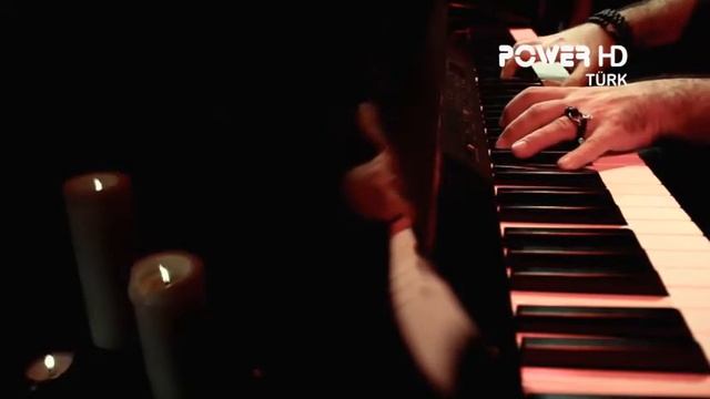 Aynur Aydın, Yanımda Kal, Akustik смотреть онлайн