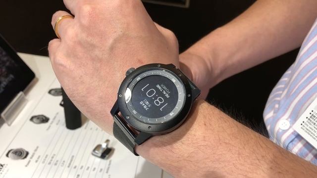 体温で発電するスマートウォッチ「MATRIX PowerWatch」 смотреть онлайн
