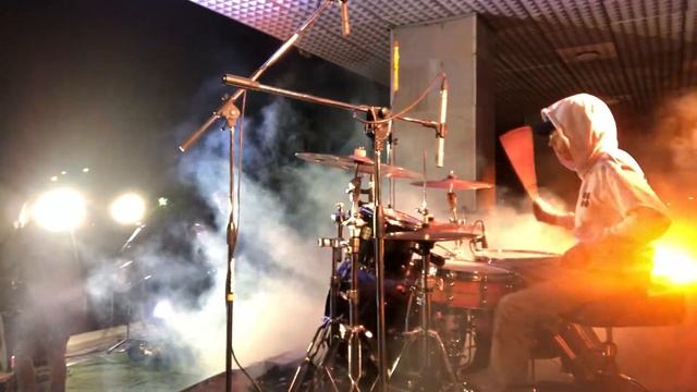 💣🥁ФЕСТИВАЛЬ! 🔥ТРЭШ И УГАР! ЧЕМ ДЫШИТ БАРАБАНЩИК НА СЦЕНЕ💨 смотреть онлайн