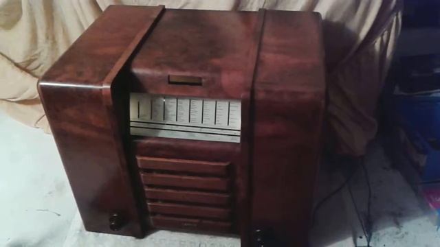 Restored 1935-36 Lorenz Dirigent KW old German tube radio working.... смотреть онлайн