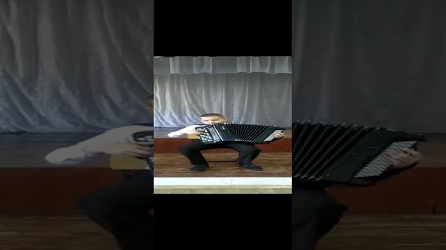 Сайков Ярослав "Одинокая гармонь" Б. Мокроусов.mp4 смотреть онлайн