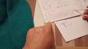 Кофточка спицами на ребенка 4-5 лет регланом сверху.