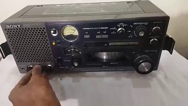 راديو سونى موديل ICF - 6800W . - Sony Radio Model ICF 6800W