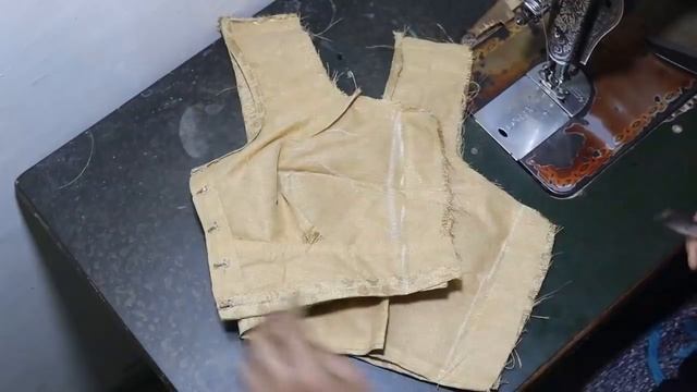 ब्लाउज की फिटिंग करने सही तरीका Perfect Blouse Fitting | Blouse Fitting Problems смотреть онлайн