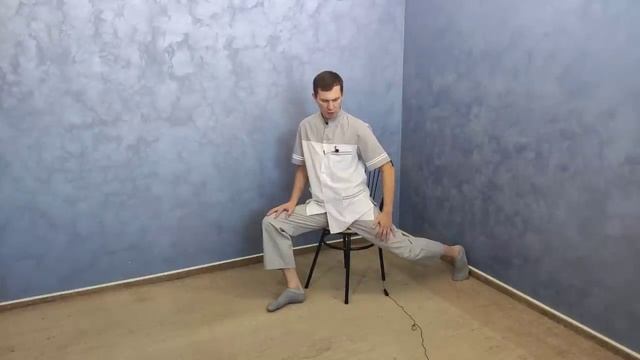 Лучшая зарядка для тазобедренных суставов на стуле.