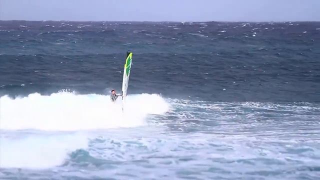 WAPALA TV Mag - N°85 : Kite freestyle à Madagascar et windsurf avec Thomas Traversa en Corse смотреть онлайн