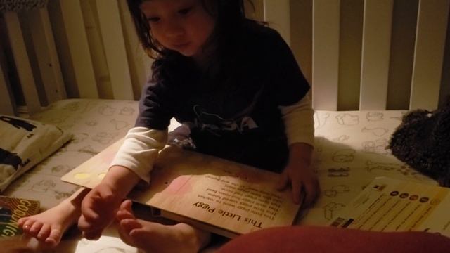 2019 May 4 - Reading her book, 2.9 year old смотреть онлайн