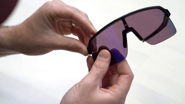 How to Interchange Oakley Sutro Lite Lenses | SportRx смотреть онлайн